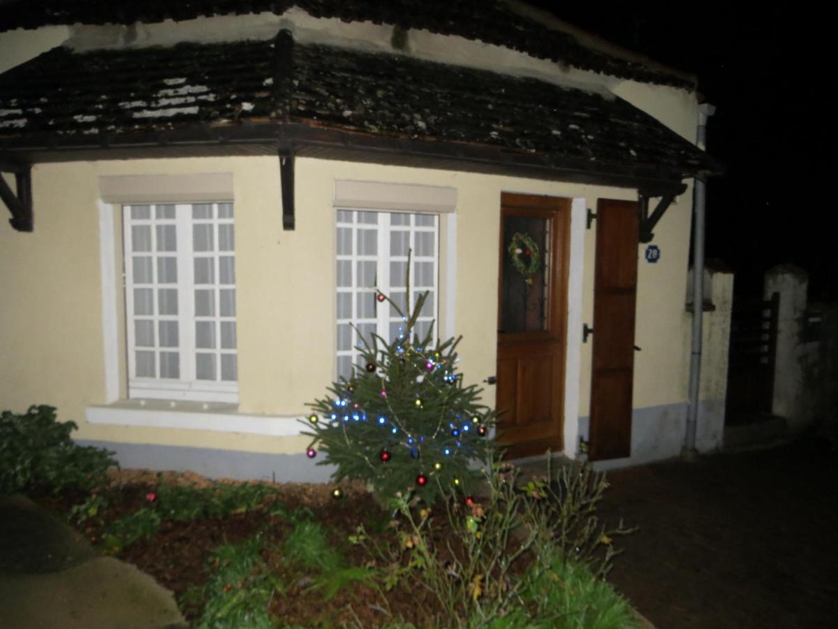 Charmante Maison Pres De Vezelay Voutenay-sur-Cure Exteriér fotografie